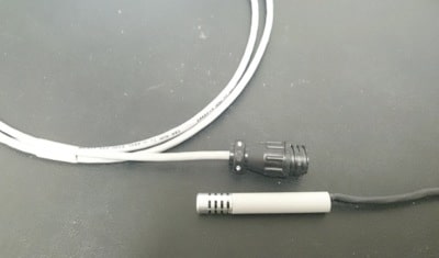 Combination temp/RH sensor and connector.